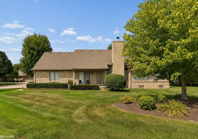 1st image of 16725 Pearlcreek Ct, Macomb, MI 48042 | MLS# 58050217320