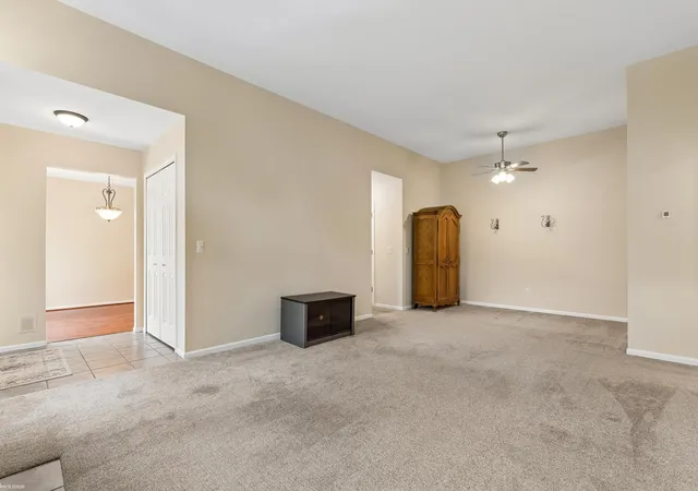5th image of 16725 Pearlcreek Ct, Macomb, MI 48042 | MLS# 58050217320