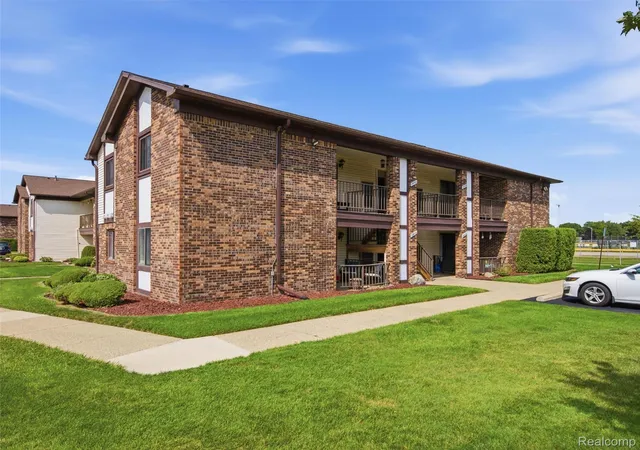 Photo 1 of Condo for sale at 29714 Utica Rd, Roseville, MI 48066 | MLS# 20261061150 | Listing updated on 2026-08-10