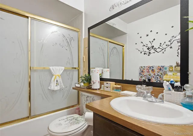 Photo 3 of Condo for sale at 29714 Utica Rd, Roseville, MI 48066 | MLS# 20261061150 | Listing updated on 2026-08-10