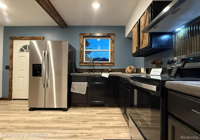 Photo 3 of Single family home for sale at 112 Alexander St, Caro, MI 48723 | MLS# 20261061156 | Listing updated on 2026-08-05