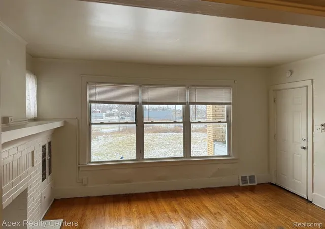 3rd image of 12144 Washburn St, Detroit, MI 48204 | MLS# 20261061159