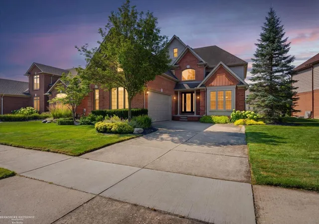 1st image of 16080 Harvest Spring Ln, Macomb, MI 48042 | MLS# 58050217335