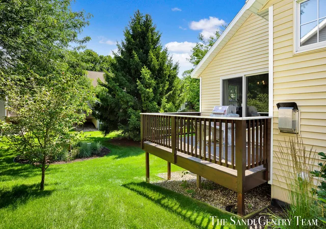 3rd image of 17644 Dustin Dr #16, Spring Lake, MI 49456 | MLS# 71026040454