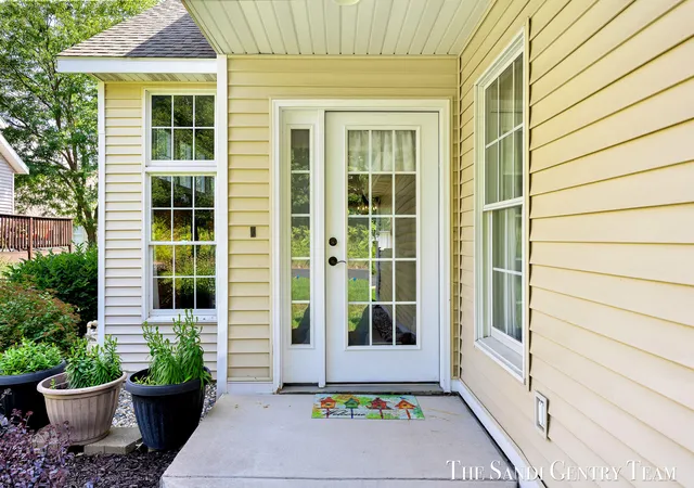 5th image of 17644 Dustin Dr #16, Spring Lake, MI 49456 | MLS# 71026040454