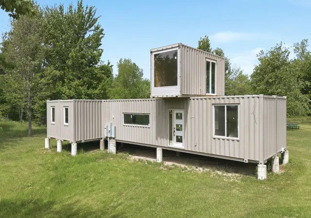 2nd image of 7767 Warren Woods Rd, Three Oaks, MI 49128 | MLS# 69026040448