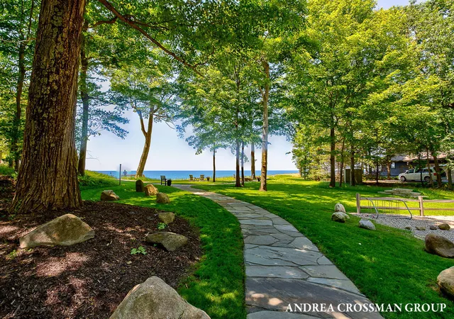 image of 1215 Ash Dr, South Haven, MI 49090 | MLS# 71026040452