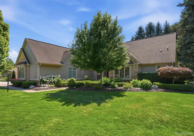 Photo 1 of Sale Pending at 50173 Hedgeway Dr, Shelby Township, MI 48317 | MLS# 20261061208 | Listing updated on 2026-08-30
