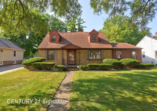 Photo 2 of Single family home for sale at 1525 Beech St, Saginaw, MI 48602 | MLS# 61050217344 | Listing updated on 2026-08-04
