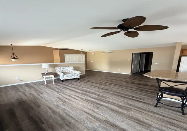 Listing Photo 4 - Condo for sale in building located at 9360 Lake Park Dr, Grand Blanc, MI 48439