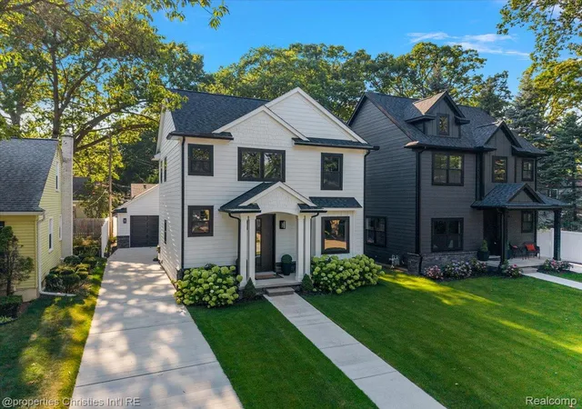 Photo 3 of Single family home for sale at 1929 Brookwood Ave, Royal Oak, MI 48073 | MLS# 20261061219 | Listing updated on 2026-09-13