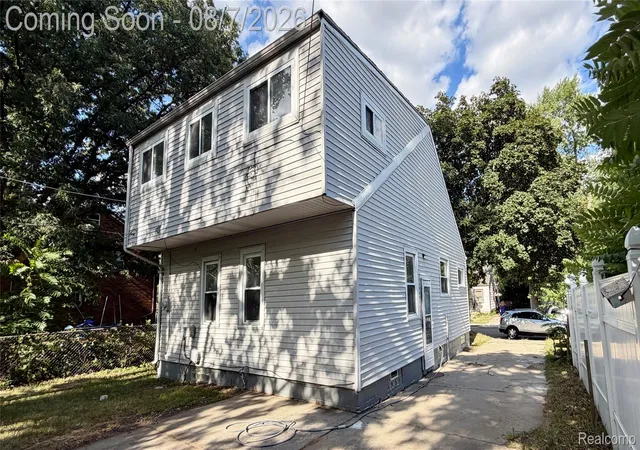 3rd image of 19721 Hasse St, Detroit, MI 48234 | MLS# 20261061237