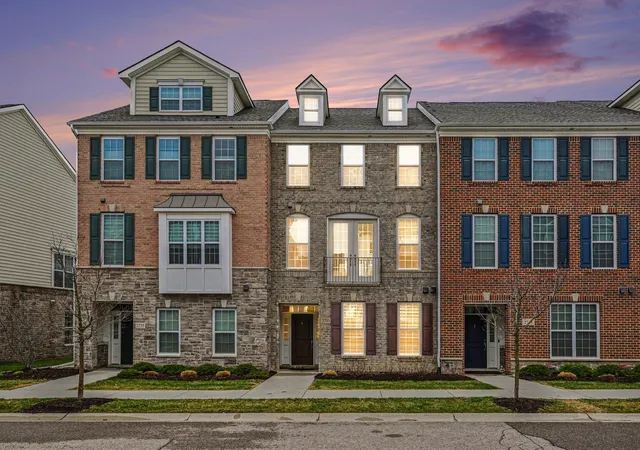 2nd image of 2733 S Spurway Dr, Ann Arbor, MI 48105 | MLS# 81026040476