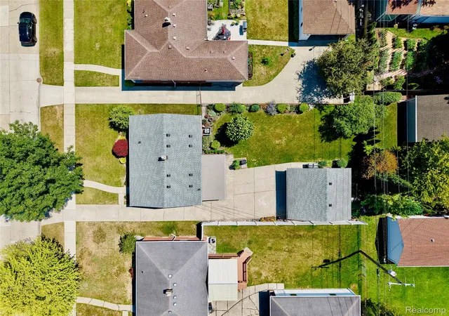 38th image of 618 E Bloomfield Ave, Royal Oak, MI 48073 | MLS# 20261061243