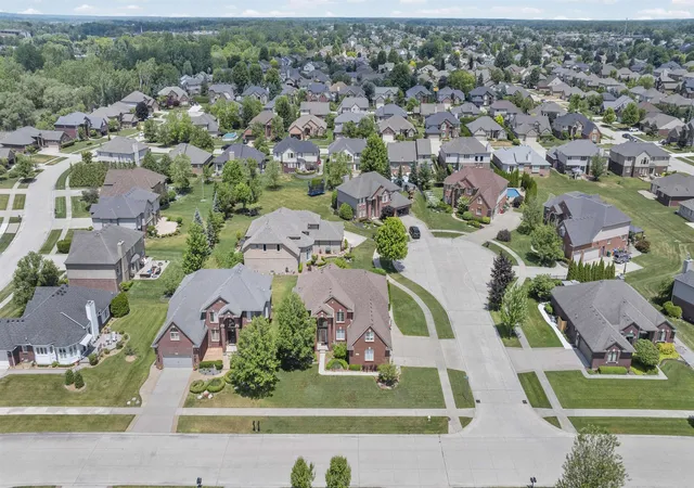 Photo 3 of Single family home for sale at 18913 Strongford Dr, Macomb, MI 48044 | MLS# 58050217354 | Listing updated on 2026-10-21