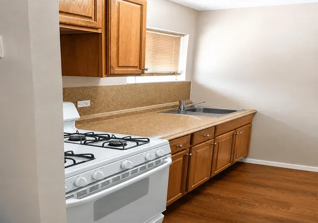 2nd image of 32462 Lenawee Ct, Westland, MI 48186 | MLS# 55026040479