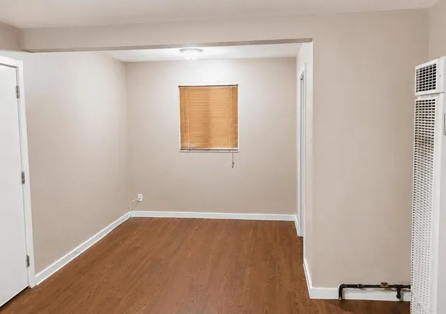4th image of 32462 Lenawee Ct, Westland, MI 48186 | MLS# 55026040479
