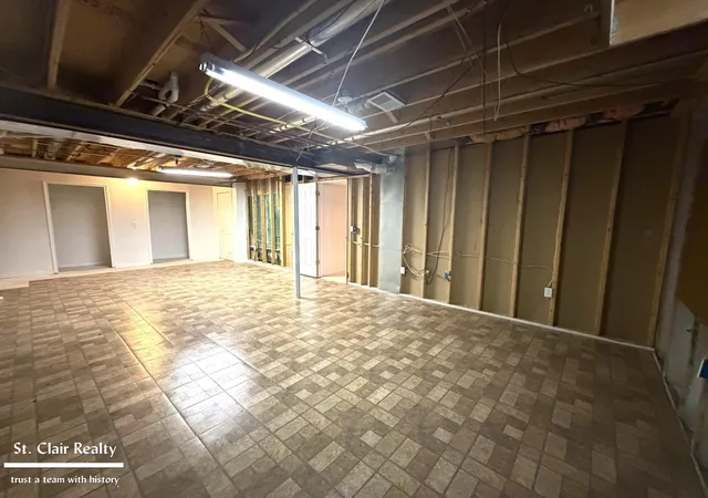 Listing Photo 2 - Condo for sale in building located at 34973 Quail Trl, Richmond, MI 48062 - Unit #