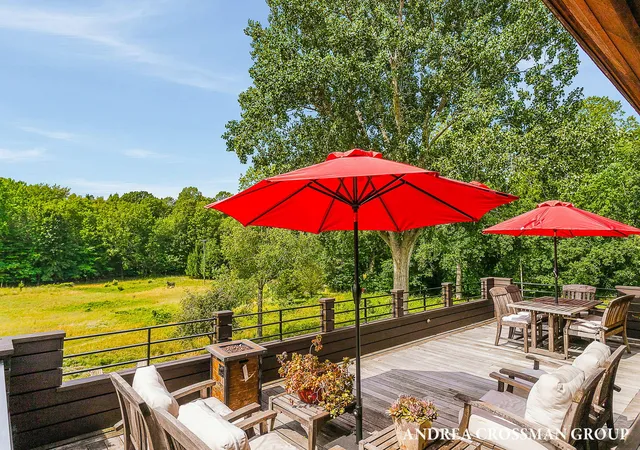 Photo 3 of Mansion for sale at 2048 Lakeshore Dr, Fennville, MI 49408 | MLS# 71026040481 | Listing updated on 2026-09-10