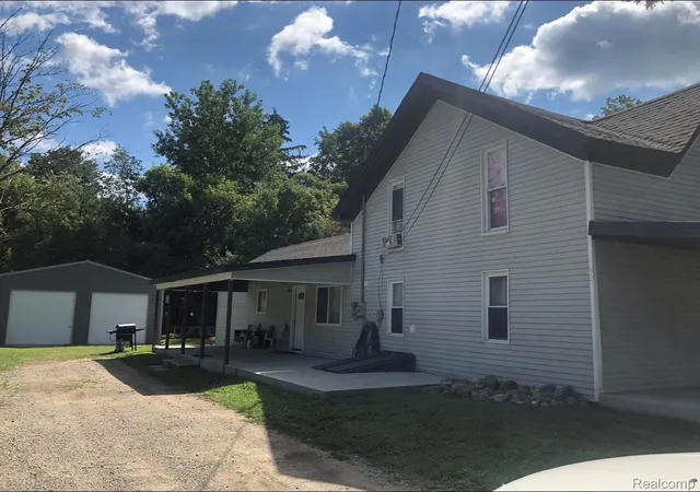 Photo 3 of Single family home for sale at 8212 Tindall Rd, Davisburg, MI 48350 | MLS# 20261061255 | Listing updated on 2026-09-14