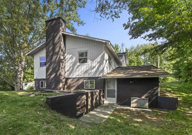 3rd image of 1044 Eden Hill Rd, Beulah, MI 49617 | MLS# 78080071917