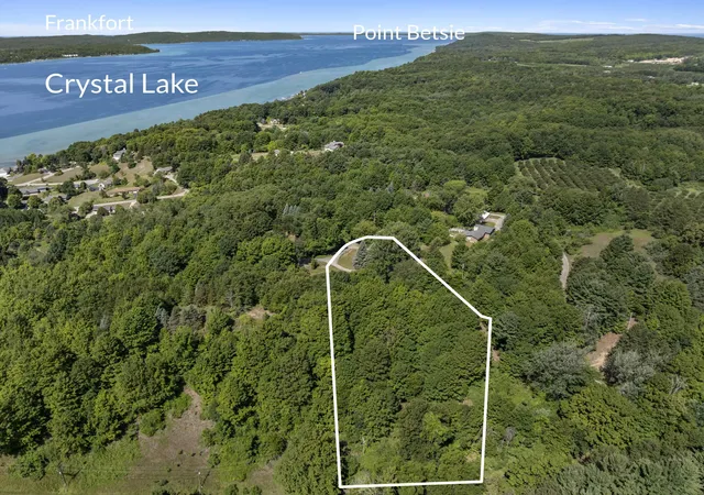 5th image of 1044 Eden Hill Rd, Beulah, MI 49617 | MLS# 78080071917