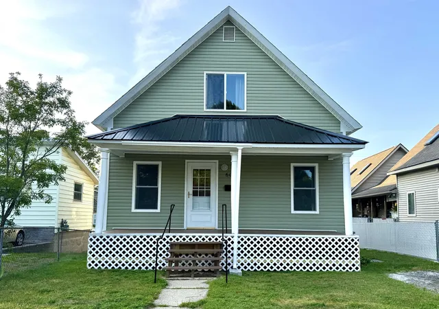1st image of 605 E Garfield St, Cadillac, MI 49601 | MLS# 78080071918