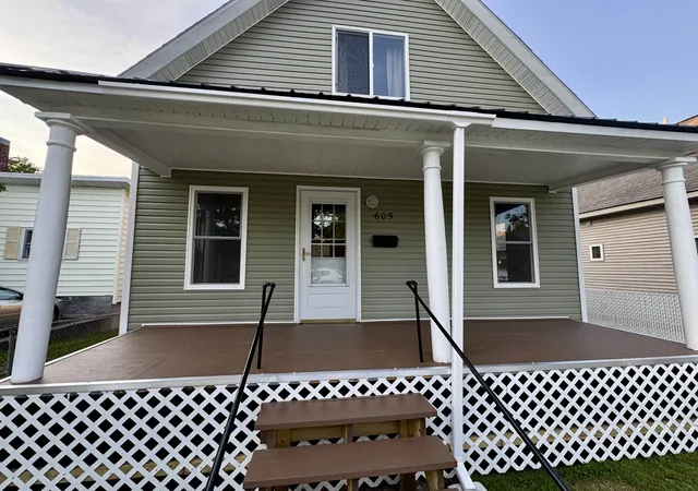 2nd image of 605 E Garfield St, Cadillac, MI 49601 | MLS# 78080071918