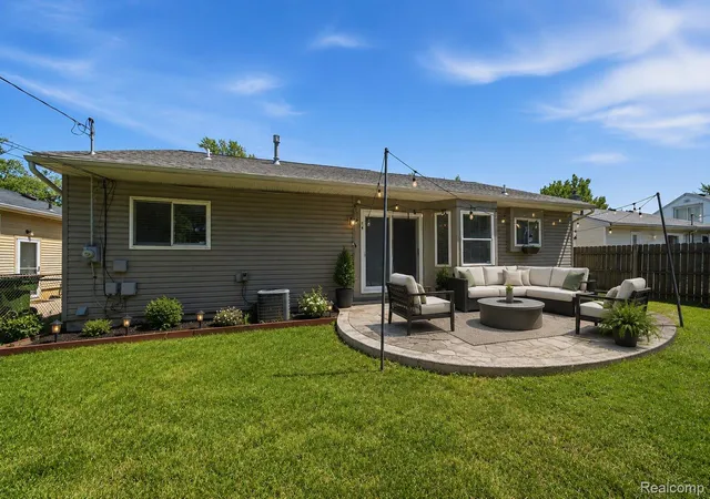 Photo 3 of Single family home for sale at 22825 Teppert Ave, Eastpointe, MI 48021 | MLS# 20261061273 | Listing updated on 2026-08-28