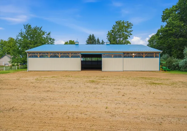 Photo 3 of Single family home for sale at 7310 Steinbach Rd, Manchester, MI 48158 | MLS# 81026040491 | Listing updated on 2026-09-10