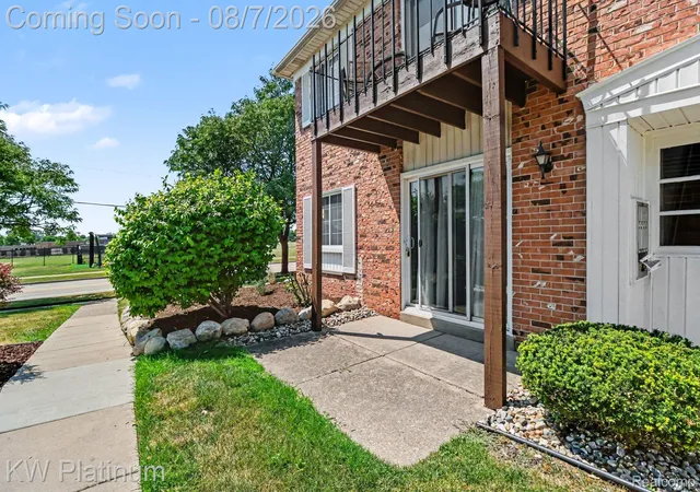 Photo 2 of Condo for sale at 1516 Normandy Rd, Royal Oak, MI 48073 | MLS# 20261061287 | Listing updated on 2026-08-28