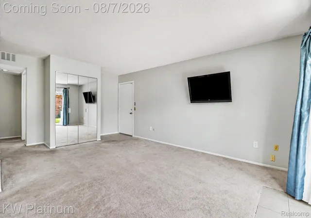Photo 4 of Condo for sale at 1516 Normandy Rd, Royal Oak, MI 48073 | MLS# 20261061287 | Listing updated on 2026-08-28