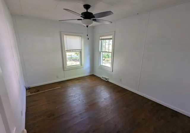 Photo 4 of Single family home for sale at 1925 Valley St, Muskegon, MI 49442 | MLS# 71026040493 | Listing updated on 2026-08-06