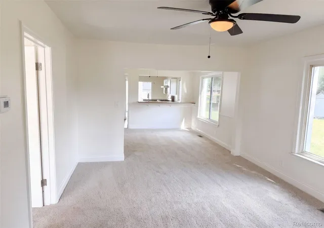 3rd image of 21420 Jefferson St, Farmington Hills, MI 48336 | MLS# 20261061295