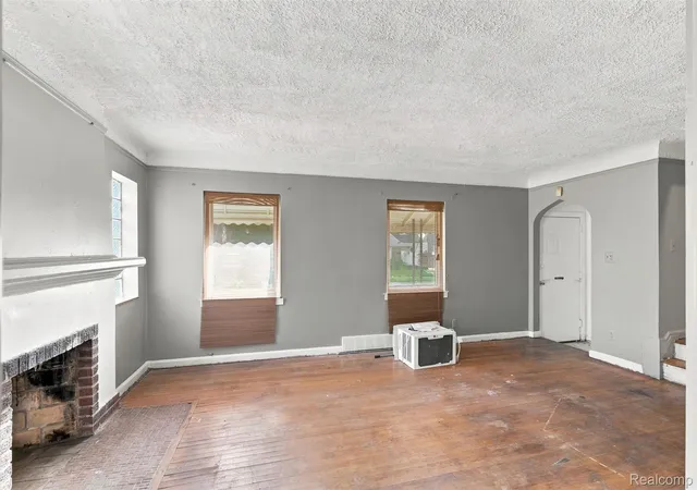 Photo 3 of Single family home for sale at 5929 Newport St, Detroit, MI 48213 | MLS# 20261061300 | Listing updated on 2026-08-05