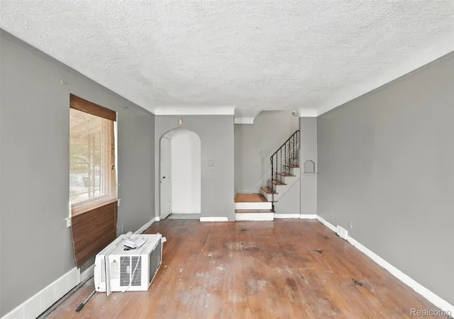 Photo 4 of Single family home for sale at 5929 Newport St, Detroit, MI 48213 | MLS# 20261061300 | Listing updated on 2026-08-05