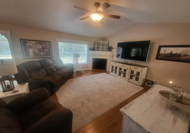5th image of 6797 Lakewood Dr, Oscoda, MI 48750 | MLS# 77080071919