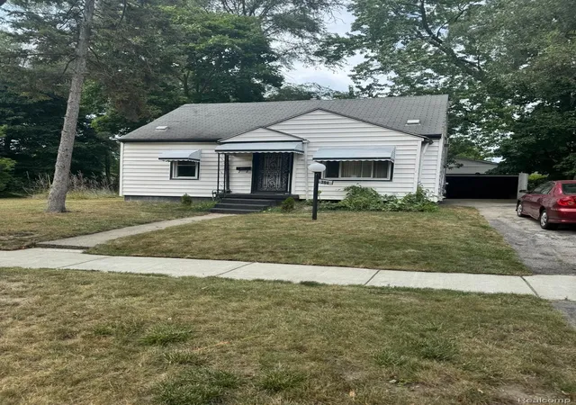 1st image of 306 W Parkway Ave, Flint, MI 48505 | MLS# 20261061301