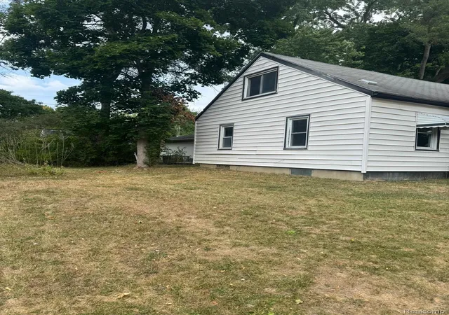 2nd image of 306 W Parkway Ave, Flint, MI 48505 | MLS# 20261061301