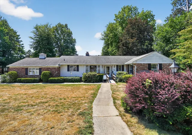 1st image of 372 South Hills Dr, Battle Creek, MI 49015 | MLS# 64026040501