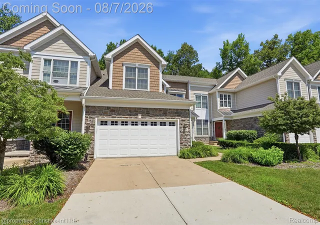 3rd image of 49674 Timber Trl, Novi, MI 48374 | MLS# 20261061311