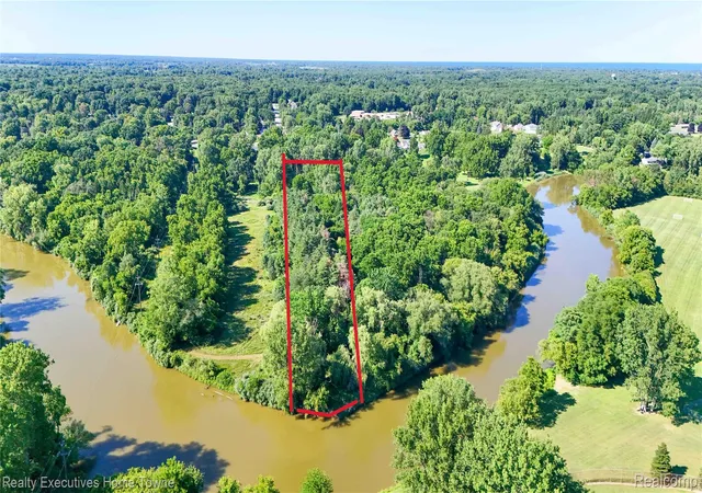 4th image of 3855 N River Rd, Fort Gratiot, MI 48059 | MLS# 20261061318