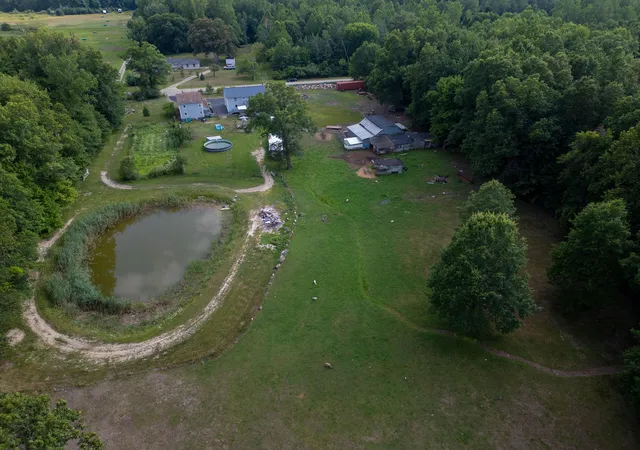 Photo 3 of Single family home for sale at 8410 W Newburg Rd, Carleton, MI 48117 | MLS# 81026040504 | Listing updated on 2026-08-08