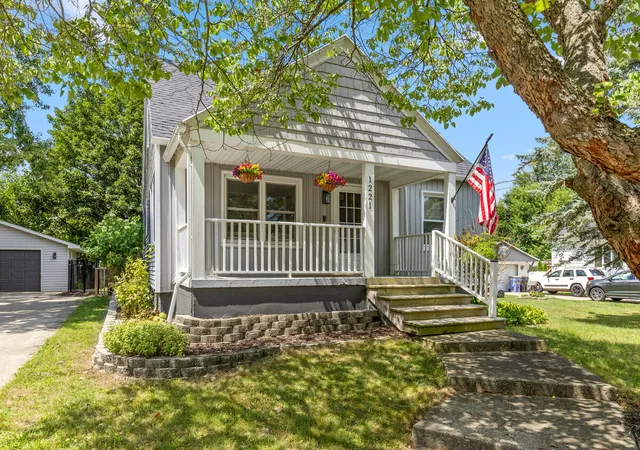image of 1221 Whitmore Ave Nw, Grand Rapids City Kent, MI 49504 | MLS# 65026040505