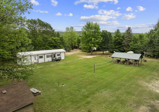 2nd image of 15357 Homestead Rd, Thompsonville, MI 49683 | MLS# 67026040503