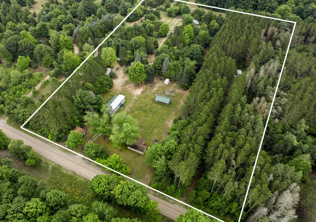 3rd image of 15357 Homestead Rd, Thompsonville, MI 49683 | MLS# 67026040503