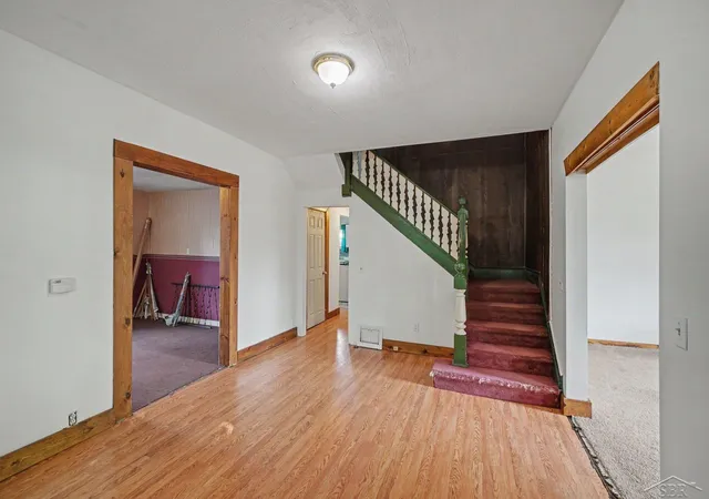 Photo 4 of Single family home for sale at 521 Saginaw St, Saginaw, MI 48602 | MLS# 61050217376 | Listing updated on 2026-08-05