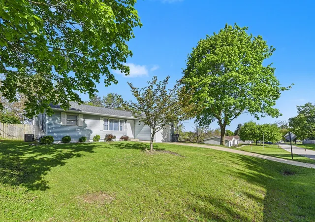 2nd image of 7418 Aumack Dr, Eau Claire, MI 49111 | MLS# 69026040507