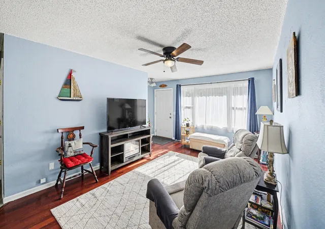 4th image of 7418 Aumack Dr, Eau Claire, MI 49111 | MLS# 69026040507