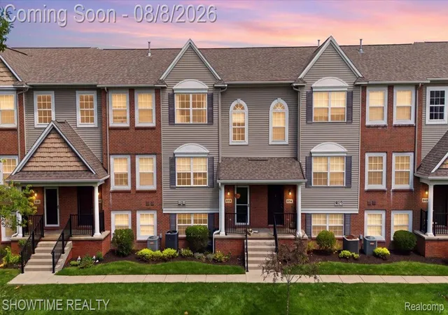 Photo 2 of Condo for sale at 826 Eagle Dr, Fenton, MI 48430 | MLS# 20261061336 | Listing updated on 2026-09-01